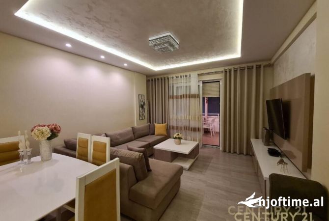 Shtepi me qera 2+1 ne Tirane - 1,100 Euro