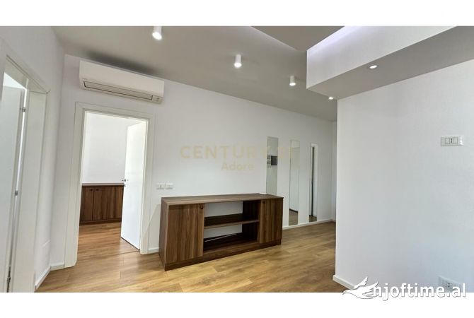 Ambient biznesi me qera 3+1 ne Tirane - 800 Euro