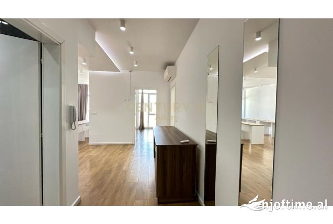 Ambient biznesi me qera 3+1 ne Tirane - 800 Euro