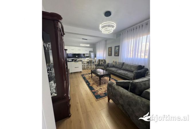 Shtepi me qera 3+1 ne Tirane - 550 Euro