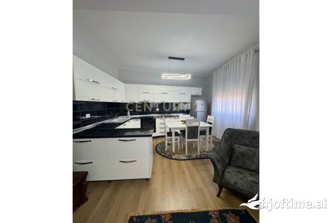 Shtepi me qera 3+1 ne Tirane - 550 Euro