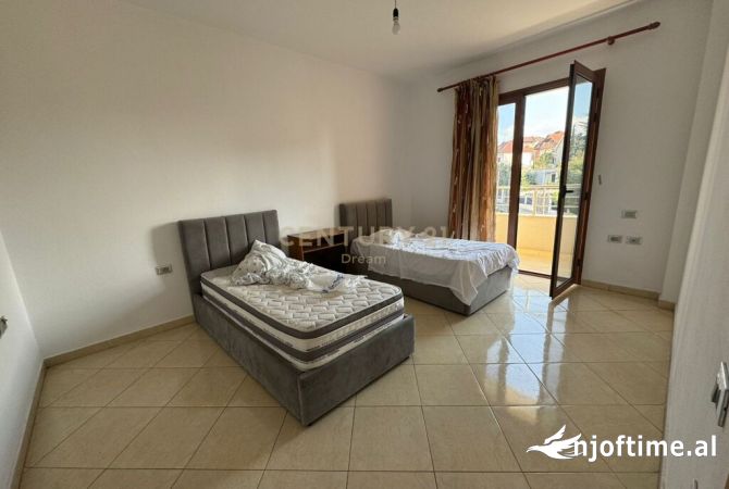 Shtepi me qera Apartament ne Tirane, 3+1, Mobilimi E mobiluar, Pagesa 500  Euro.