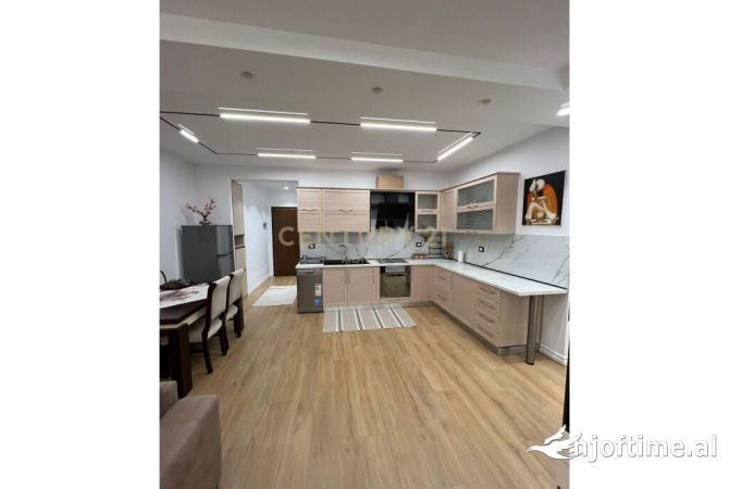 Shtepi me qera 2+1 ne Tirane - 1,200 Euro