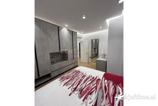 Shtepi me qera Apartament ne Tirane, 2+1, Mobilimi E mobiluar, Pagesa 1,200  Euro.