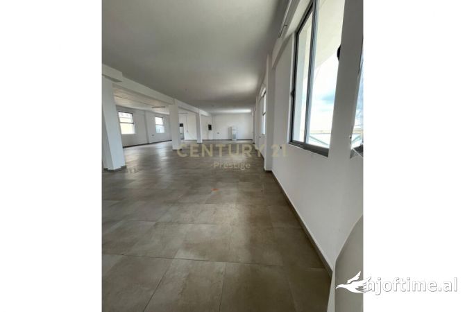 JEPET ME QIRA AMBIENT KOMERCIAL PRANE REZIDENCES "TOUCH OF THE SUN", TIRANE