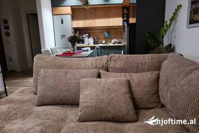 Shtepi ne shitje Apartament ne Tirane, 1+1, Mobilimi E mobiluar, Pagesa 145,000  Euro.