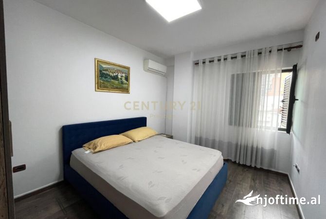 Shtepi me qera Apartament ne Tirane, 2+1, Mobilimi E mobiluar, Pagesa 700  Euro.