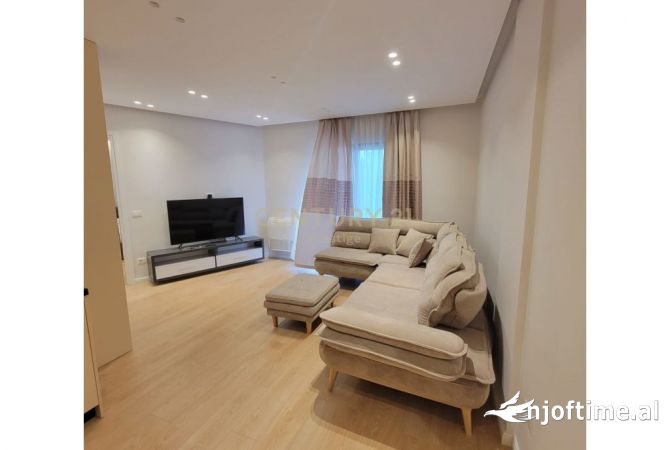 Shtepi ne shitje Apartament ne Tirane, 2+1, Mobilimi E mobiluar, Pagesa 250,000  Euro.