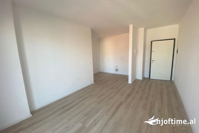 Shtepi ne shitje Apartament ne Tirane, 1+1, Mobilimi Bosh, pa mobiluar, Pagesa 97,500  Euro.