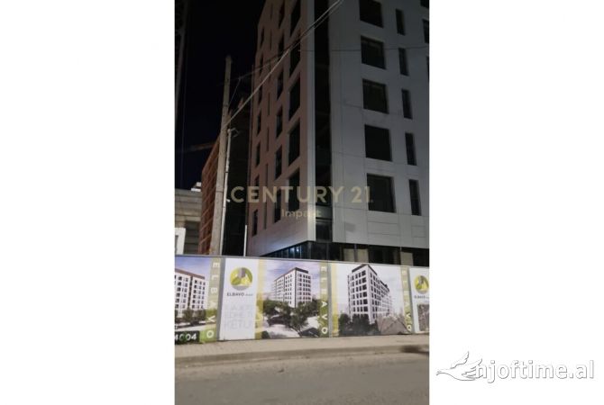 Ambient biznesi me qera 1+1 ne Tirane - 700 Euro