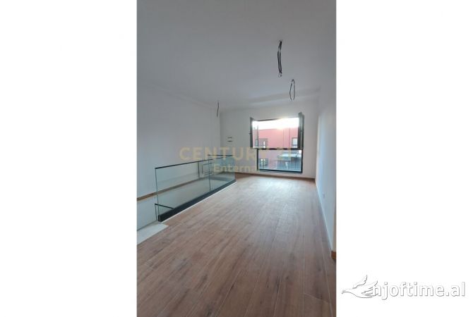 Ambient biznesi me qera 3+1 ne Tirane - 3,000 Euro