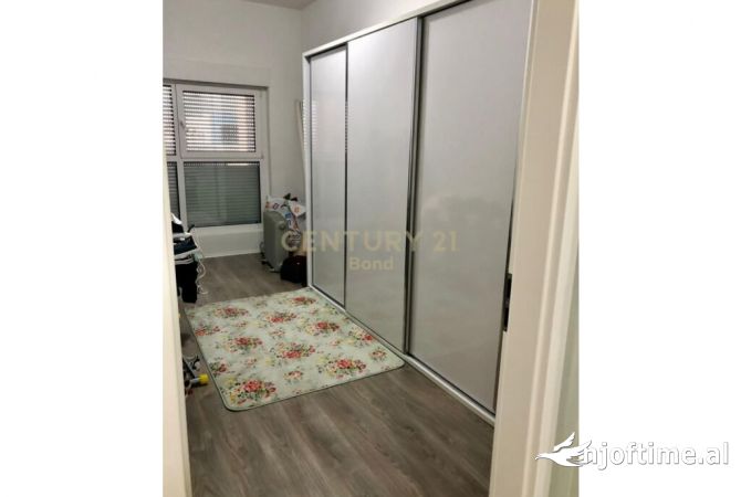Shtepi ne shitje Apartament ne Tirane, 2+1, Mobilimi E mobiluar, Pagesa 128,000  Euro.