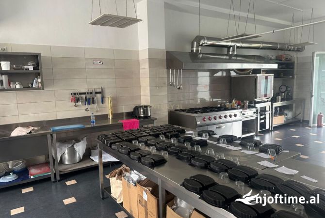 Ambient biznesi ne shitje 5+1 ne Tirane - 20,000 Euro