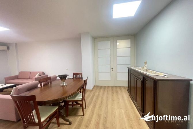 Shtepi me qera 2+1 ne Tirane - 800 Euro