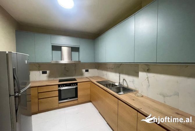 Shtepi me qera Apartament ne Tirane, 2+1, Mobilimi E mobiluar, Pagesa 800  Euro.