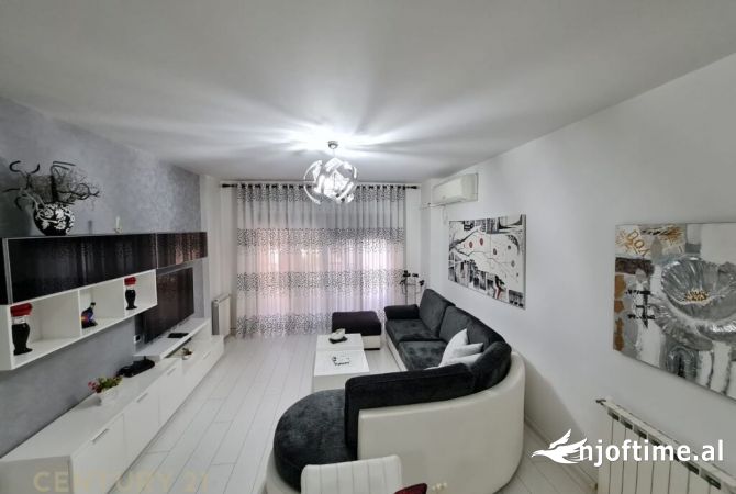 Shtepi me qera 2+1 ne Tirane - 750 Euro
