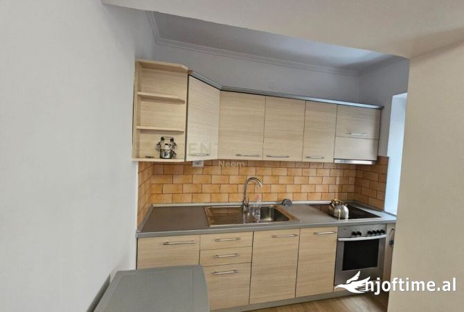 Shtepi me qera 1+1 ne Tirane - 650 Euro