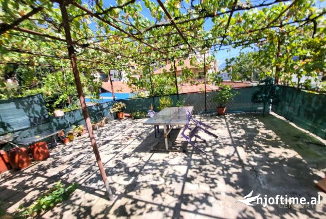 Shtepi me qera Shtepi Private ne Tirane, 2+1, Mobilimi E mobiluar, Pagesa 1,100  Euro.