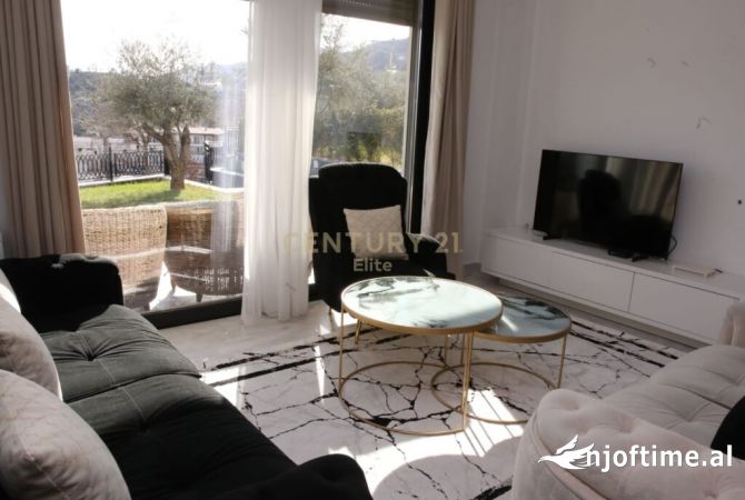 Shtepi me qera 2+1 ne Tirane - 1,700 Euro