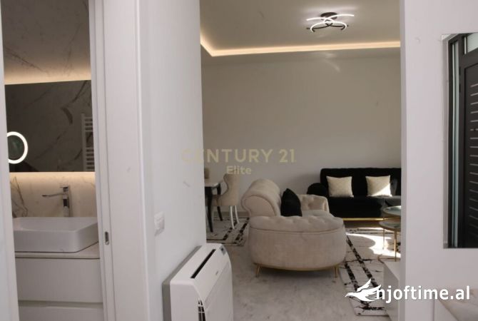 Shtepi me qera Shtepi Private ne Tirane, 2+1, Mobilimi E mobiluar, Pagesa 1,700  Euro.