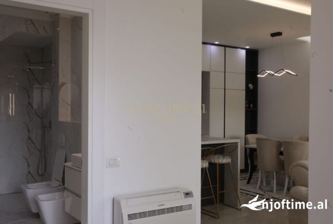 Shtepi me qera Shtepi Private ne Tirane, 2+1, Mobilimi E mobiluar, Pagesa 1,700  Euro.