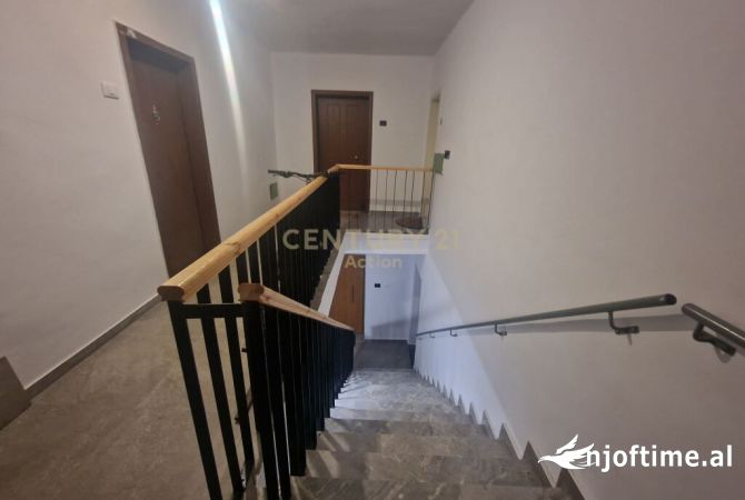 Shtepi me qera Apartament ne Tirane, 2+1, Mobilimi E mobiluar, Pagesa 550  Euro.