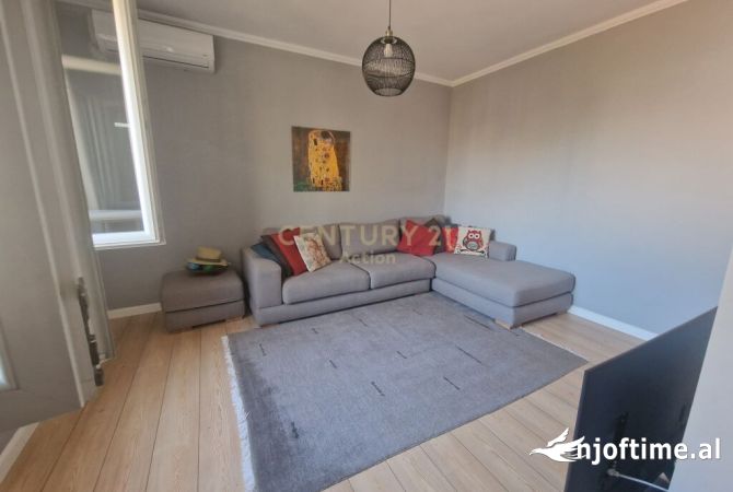 Shtepi me qera 2+1 ne Tirane - 550 Euro