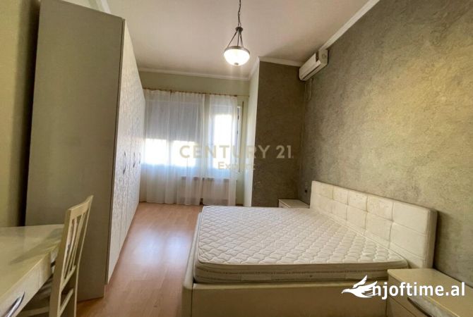 Shtepi me qera Apartament ne Tirane, 2+1, Mobilimi E mobiluar, Pagesa 1,000  Euro.