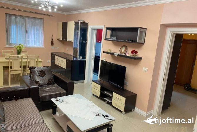 Casa in affitto 4+1 a Tirana - 800 Euro