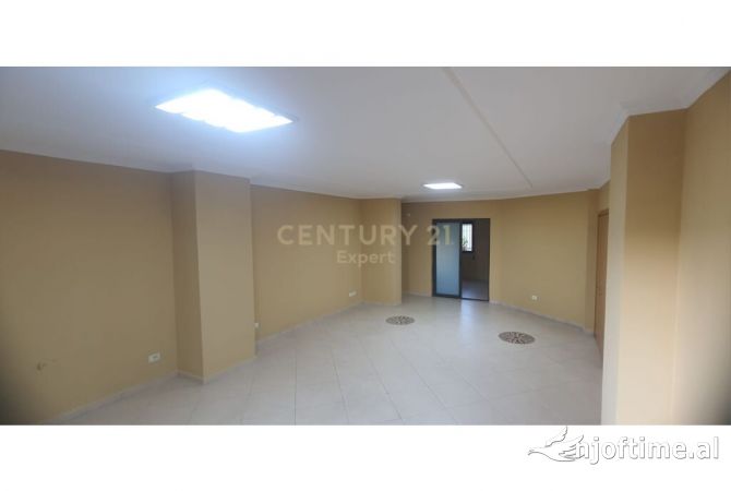 Ambient biznesi me qera 3+1 ne Tirane - 1,600 Euro