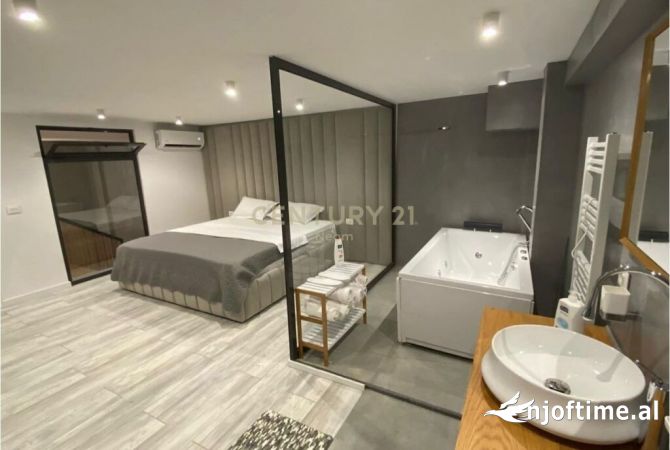 Shtepi me qera Duplex(shtepi me 2 kate) ne Tirane, 2+1, Mobilimi E mobiluar, Pagesa 1,300  Euro.