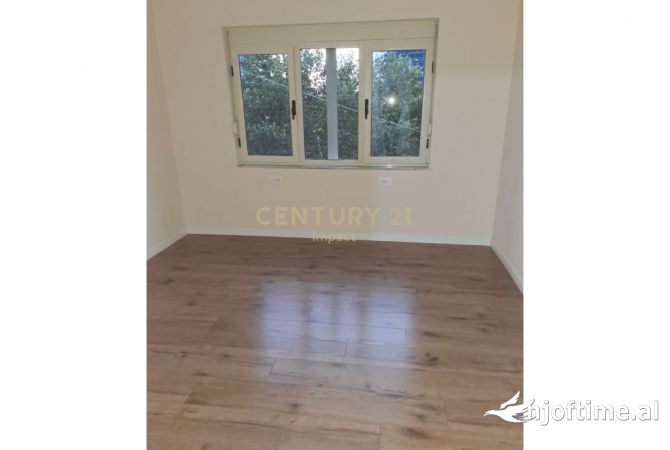 Ambient biznesi me qera 3+1 ne Tirane - 900 Euro