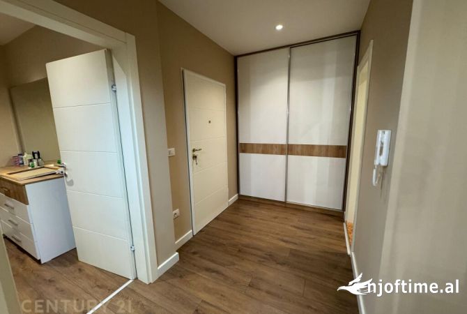 Shtepi me qera Apartament ne Tirane, 2+1, Mobilimi E mobiluar, Pagesa 900  Euro.