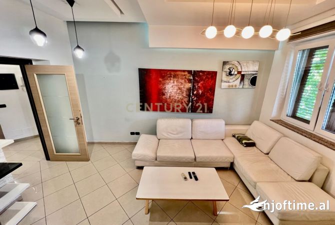 Shtepi me qera 2+1 ne Tirane - 780 Euro