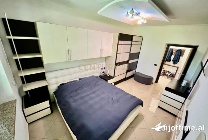 Shtepi me qera Apartament ne Tirane, 2+1, Mobilimi E mobiluar, Pagesa 780  Euro.