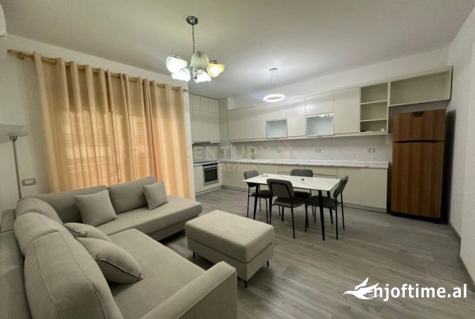 Shtepi me qera 2+1 ne Tirane - 700 Euro