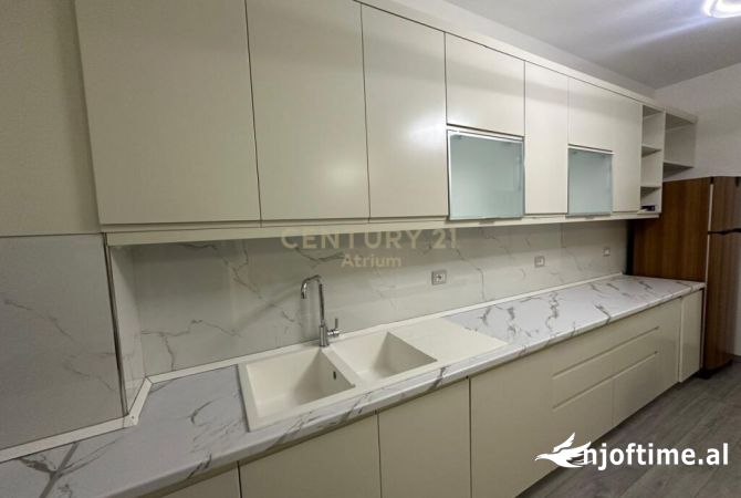 Shtepi me qera 2+1 ne Tirane - 700 Euro