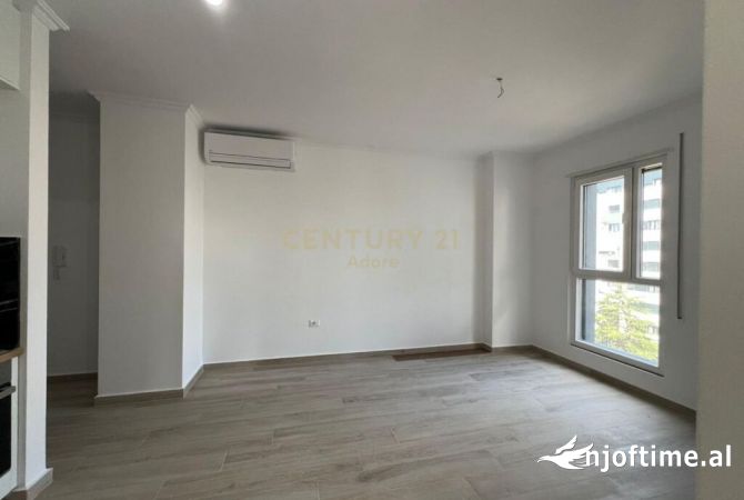 Shtepi me qera Apartament ne Tirane, 2+1, Mobilimi Pjeserisht e mobiluar, Pagesa 550  Euro.