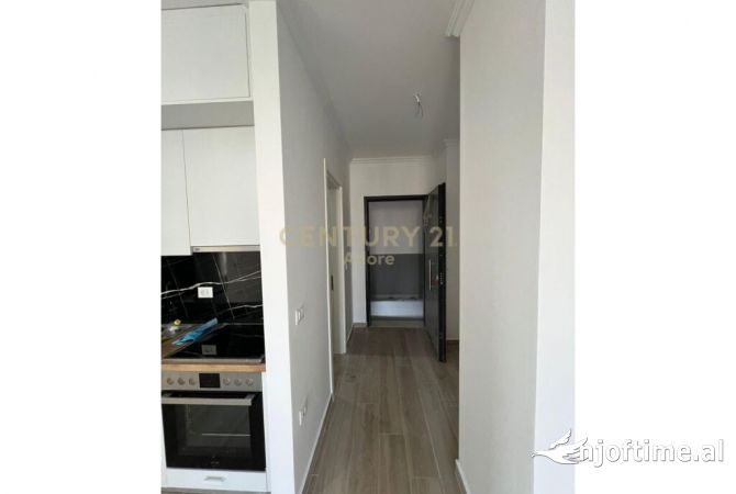 Shtepi me qera Apartament ne Tirane, 2+1, Mobilimi Pjeserisht e mobiluar, Pagesa 550  Euro.
