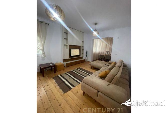 Shtepi me qera 2+1 ne Tirane - 600 Euro