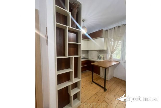 Shtepi me qera 2+1 ne Tirane - 600 Euro