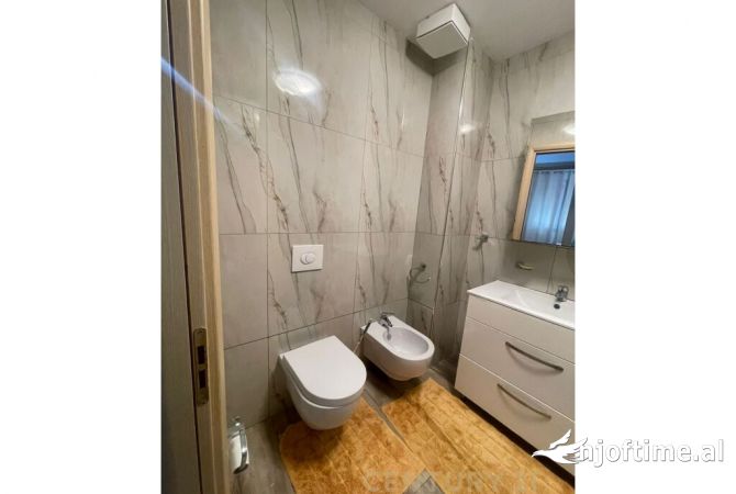 Shtepi me qera Apartament ne Tirane, 2+1, Mobilimi E mobiluar, Pagesa 600  Euro.