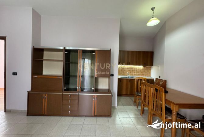 Shtepi me qera 2+1 ne Tirane - 500 Euro