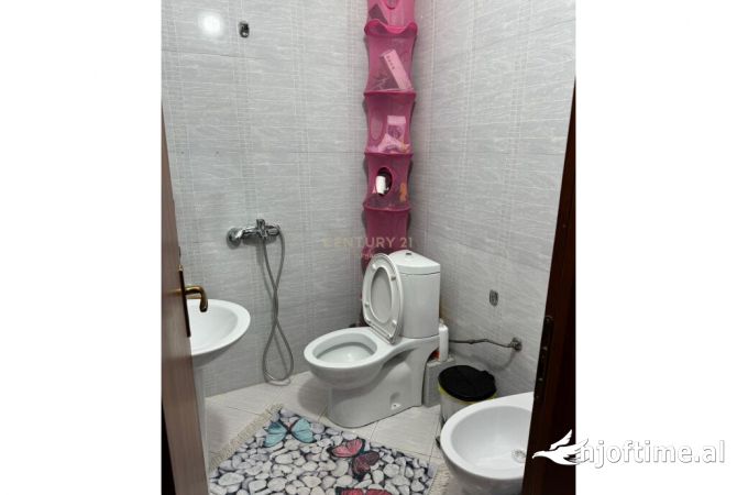 Shtepi ne shitje Apartament ne Tirane, 1+1, Mobilimi E mobiluar, Pagesa 85,000  Euro.