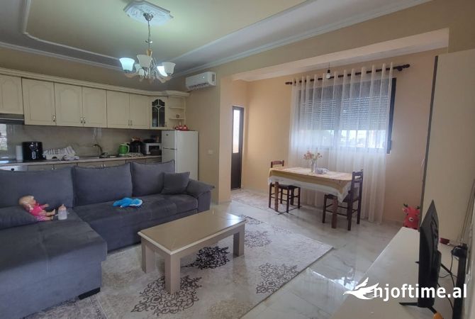 Shtepi me qera 2+1 ne Tirane - 500 Euro