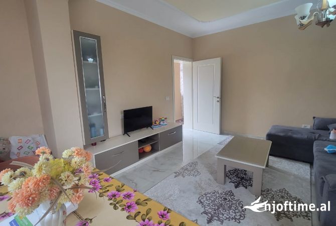 Shtepi me qera 2+1 ne Tirane - 500 Euro