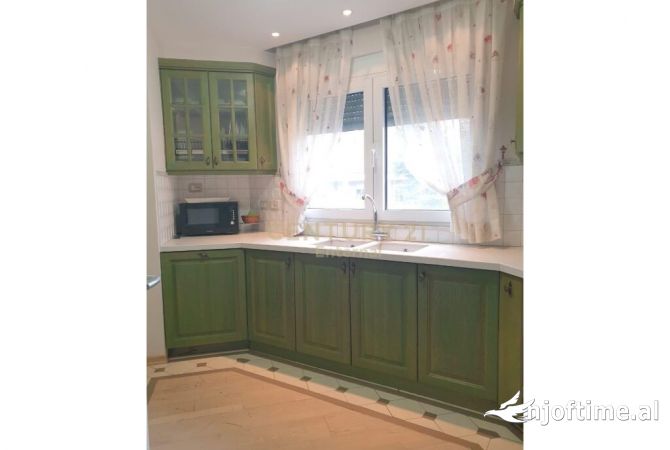 Shtepi me qera 2+1 ne Tirane - 850 Euro