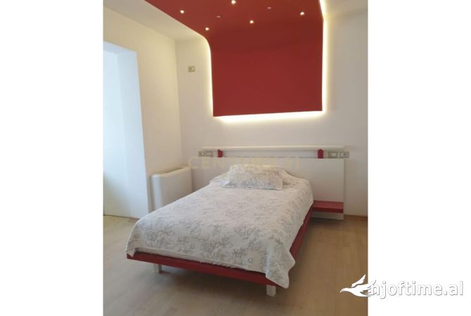 Shtepi me qera Apartament ne Tirane, 2+1, Mobilimi E mobiluar, Pagesa 850  Euro.