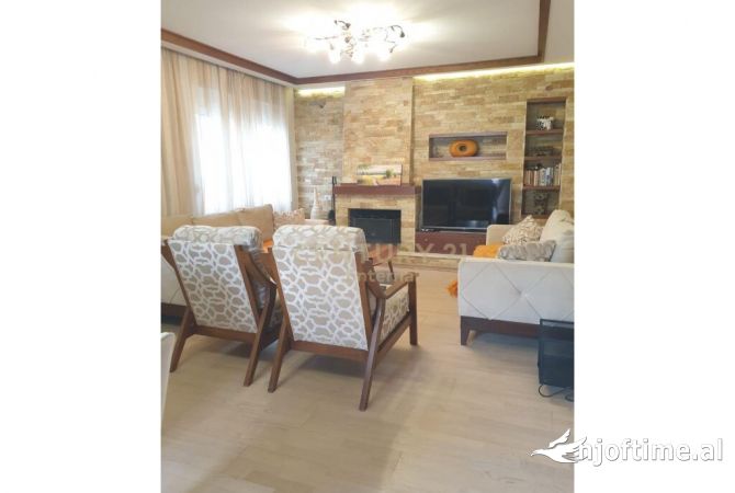 Shtepi me qera Apartament ne Tirane, 2+1, Mobilimi E mobiluar, Pagesa 850  Euro.