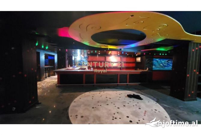 Ambient biznesi me qera 3+1 ne Tirane - 2,000 Euro